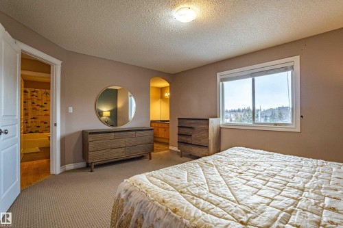 2721 Miles Place, Edmonton, AB - Indoor Photo Showing Bedroom