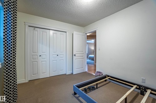 2721 Miles Place, Edmonton, AB - Indoor Photo Showing Other Room