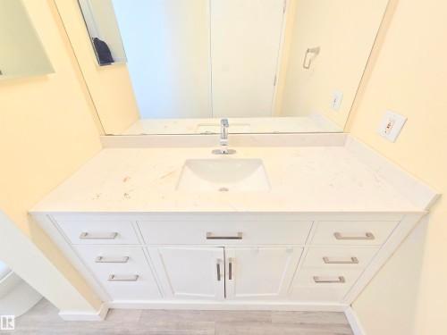 Bathroom with vanity - 2 4403 Riverbend Road, Edmonton, AB - Indoor Photo Showing Bathroom