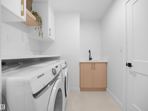 945 Elderberry Landing, Edmonton, AB - Indoor Photo Showing Laundry Room