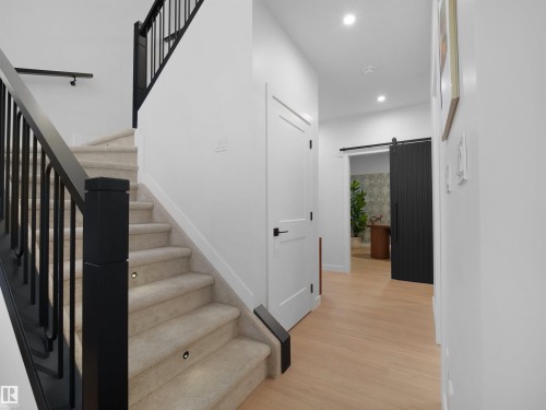 945 Elderberry Landing, Edmonton, AB - Indoor Photo Showing Other Room