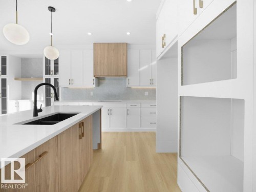 810 Elderberry Crest, Edmonton, AB - Indoor Photo Showing Kitchen With Double Sink With Upgraded Kitchen