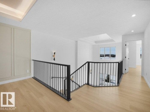 810 Elderberry Crest, Edmonton, AB - Indoor Photo Showing Other Room