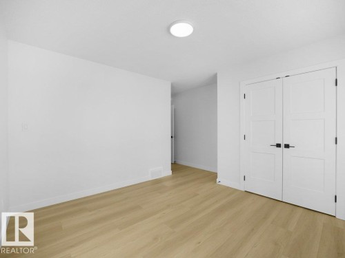 810 Elderberry Crest, Edmonton, AB - Indoor Photo Showing Other Room