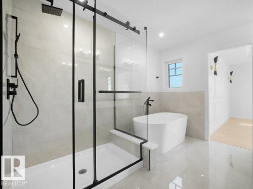 810 Elderberry Crest, Edmonton, AB - Indoor Photo Showing Bathroom