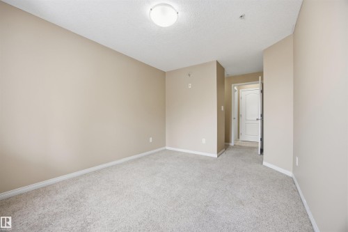 107 4903 47 Avenue, Stony Plain, AB - Indoor Photo Showing Other Room