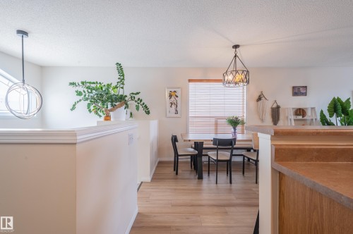 15722 141 Street Nw, Edmonton, AB - Indoor