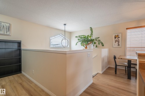 15722 141 Street Nw, Edmonton, AB - Indoor