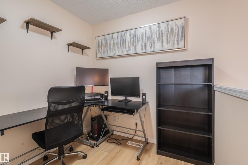 15722 141 Street Nw, Edmonton, AB - Indoor Photo Showing Office