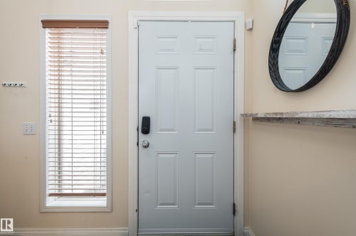 15722 141 Street Nw, Edmonton, AB - Indoor Photo Showing Other Room