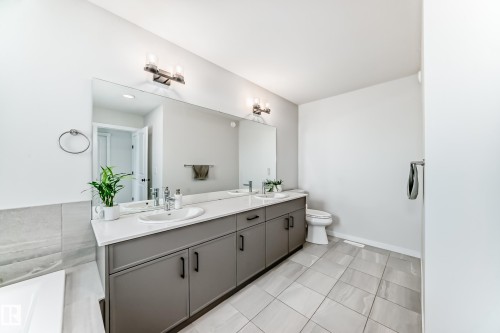 17608 49 Street, Edmonton, AB - Indoor Photo Showing Bathroom
