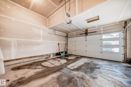 17608 49 Street, Edmonton, AB - Indoor Photo Showing Garage