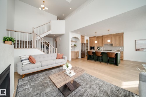 82 Chelles Wynd, St. Albert, AB - Indoor Photo Showing Living Room