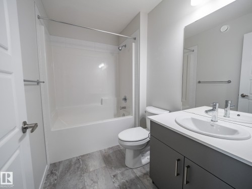 19342 22A Avenue, Edmonton, AB - Indoor Photo Showing Bathroom
