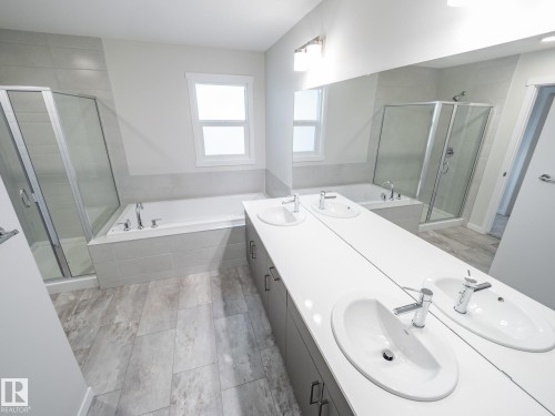 19342 22A Avenue, Edmonton, AB - Indoor Photo Showing Bathroom