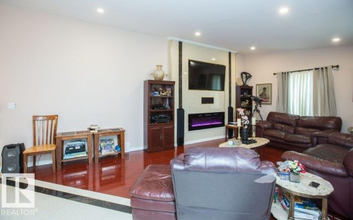 5104 - 49 Avenue, Busby, AB - Indoor Photo Showing Living Room