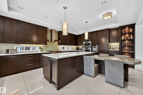 14374 Park Drive, Edmonton, AB - Indoor Photo Showing Kitchen With Upgraded Kitchen