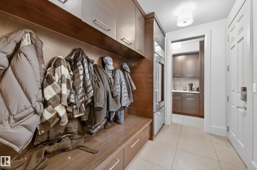 14374 Park Drive, Edmonton, AB - Indoor Photo Showing Other Room