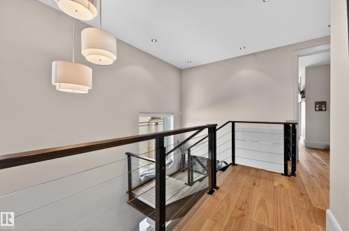 14374 Park Drive, Edmonton, AB - Indoor Photo Showing Other Room