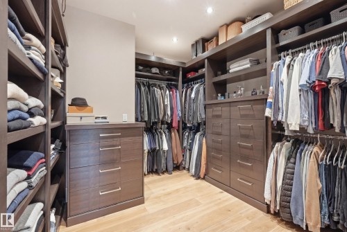 14374 Park Drive, Edmonton, AB - Indoor With Storage