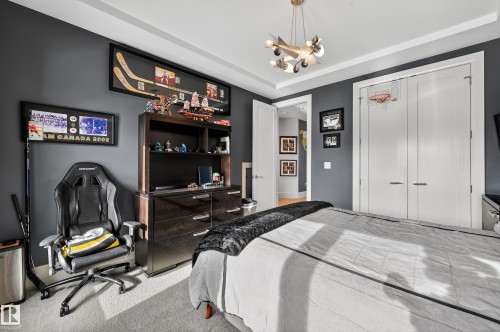 14374 Park Drive, Edmonton, AB - Indoor Photo Showing Bedroom