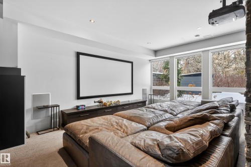 14374 Park Drive, Edmonton, AB - Indoor Photo Showing Bedroom