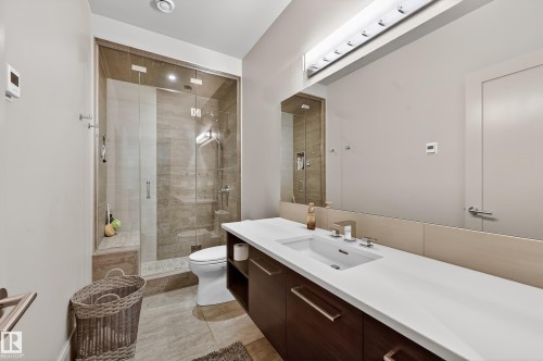 14374 Park Drive, Edmonton, AB - Indoor Photo Showing Bathroom