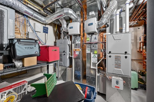 14374 Park Drive, Edmonton, AB - Indoor Photo Showing Basement