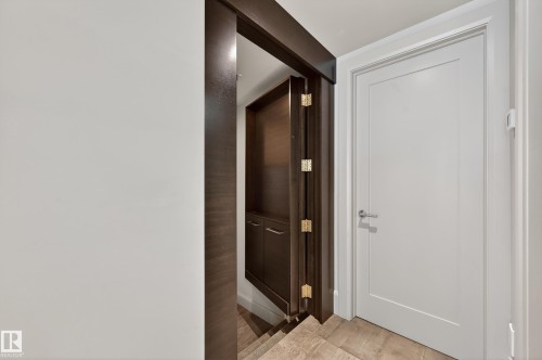 14374 Park Drive, Edmonton, AB - Indoor Photo Showing Other Room