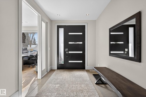 14374 Park Drive, Edmonton, AB - Indoor Photo Showing Other Room