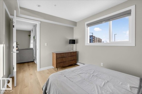 125 1506 Tamarack Boulevard, Edmonton, AB - Indoor Photo Showing Bedroom