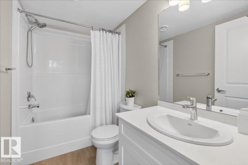 125 1506 Tamarack Boulevard, Edmonton, AB - Indoor Photo Showing Bathroom