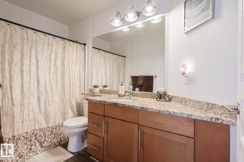 111 2035 Grantham Crest Nw, Edmonton, AB - Indoor Photo Showing Bathroom