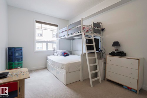 111 2035 Grantham Crest Nw, Edmonton, AB - Indoor Photo Showing Bedroom
