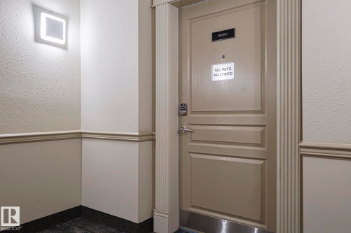 111 2035 Grantham Crest Nw, Edmonton, AB - Indoor Photo Showing Other Room