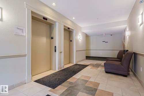 111 2035 Grantham Crest Nw, Edmonton, AB - Indoor Photo Showing Other Room