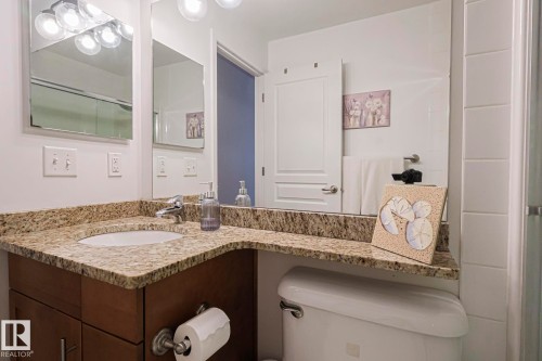 111 2035 Grantham Crest Nw, Edmonton, AB - Indoor Photo Showing Bathroom