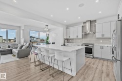 15816 29 Avenue  Edmonton, AB T5W 4X4