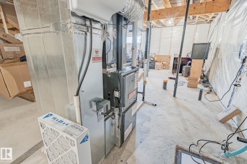 15816 29 Avenue, Edmonton, AB - Indoor Photo Showing Other Room