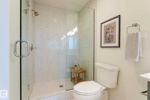 18 Emerald Way, Spruce Grove, AB - Indoor Photo Showing Bathroom