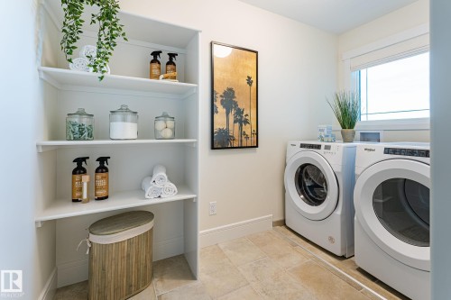 18 Emerald Way, Spruce Grove, AB - Indoor Photo Showing Laundry Room