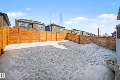 Fenced backyard with a residential view - 34 Riverhill Crescent, St. Albert, AB - Outdoor