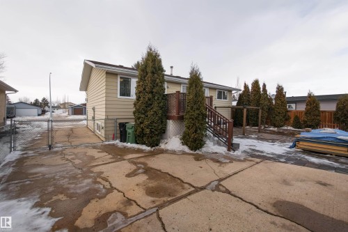 3505 42 Street, Leduc, AB - Outdoor
