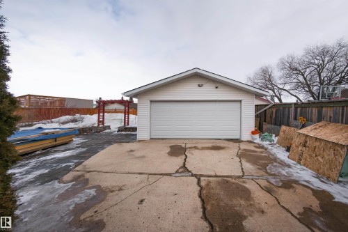 3505 42 Street, Leduc, AB - Outdoor