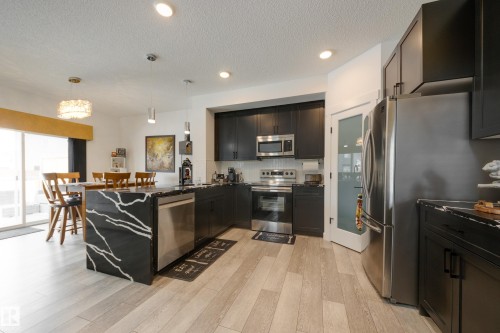 6 Joyal Way, St. Albert, AB - Indoor Photo Showing Kitchen With Upgraded Kitchen