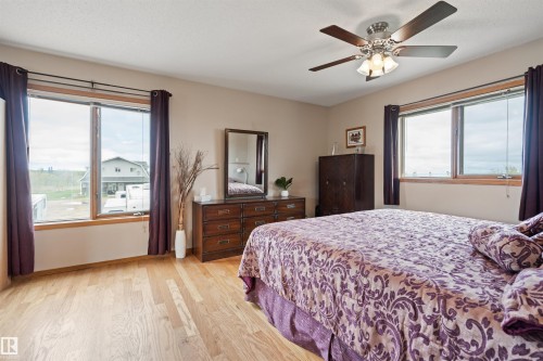 1301 28 Street, Cold Lake, AB - Indoor Photo Showing Bedroom
