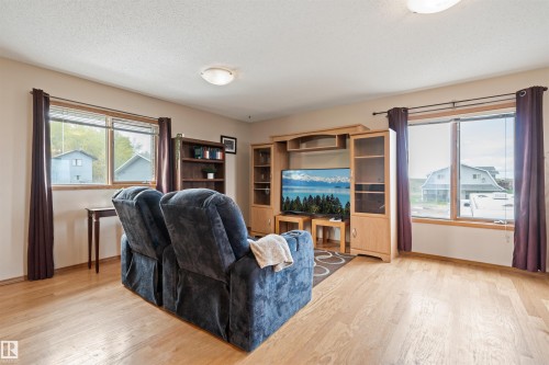 1301 28 Street, Cold Lake, AB - Indoor