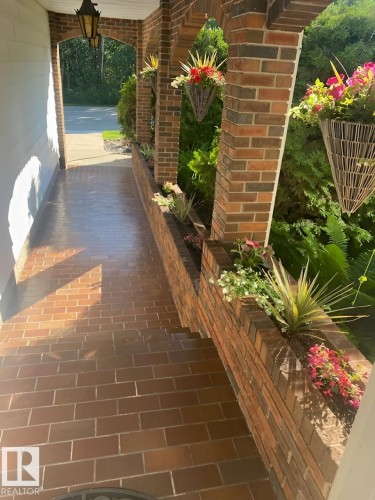 View of covered porch - 206 Wolf Willow Crescent, Edmonton, AB -  Photo Showing Other Room