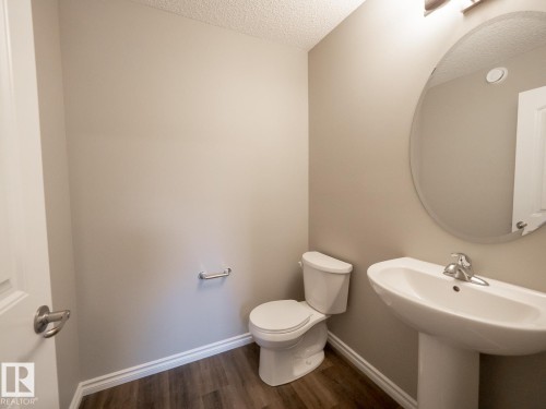 50 Brougham Drive, Ardrossan, AB - Indoor Photo Showing Bathroom