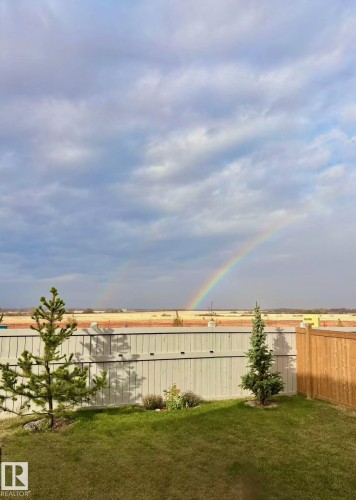 View of fenced yard - 15 Chambery Crescent, St. Albert, AB - Outdoor With View